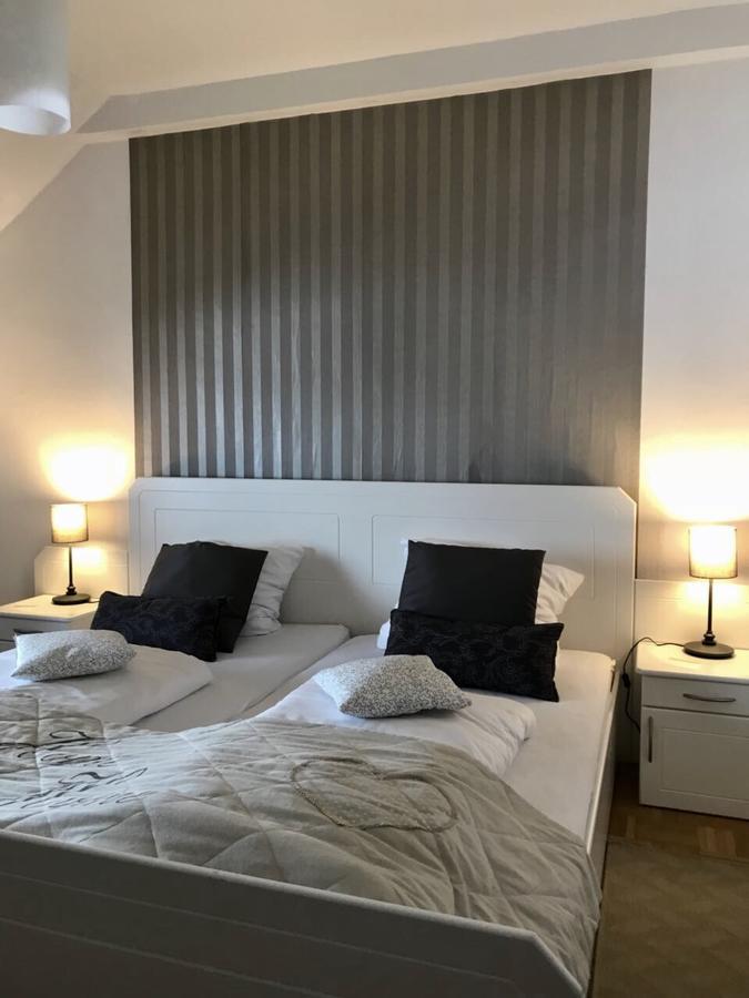 Elbhotel Bleckede Eksteriør billede